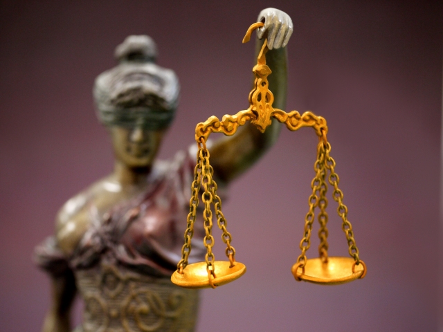【報道】先払い買取現金化闇金を被害者らが集団提訴へ―実態は違法な貸金業者