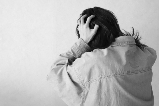 <p>身に覚えのない闇金から取立てが入る理由とその対処法</p>